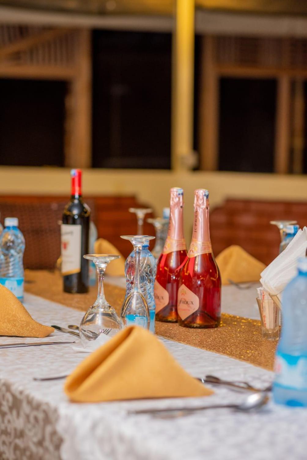 Golf Hotel Kakamega Luaran gambar